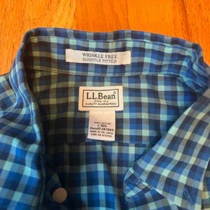 L.L Bean Cotton Button-Down. Blue Plaid. Slightly Fitted. Large Reg. Like new!